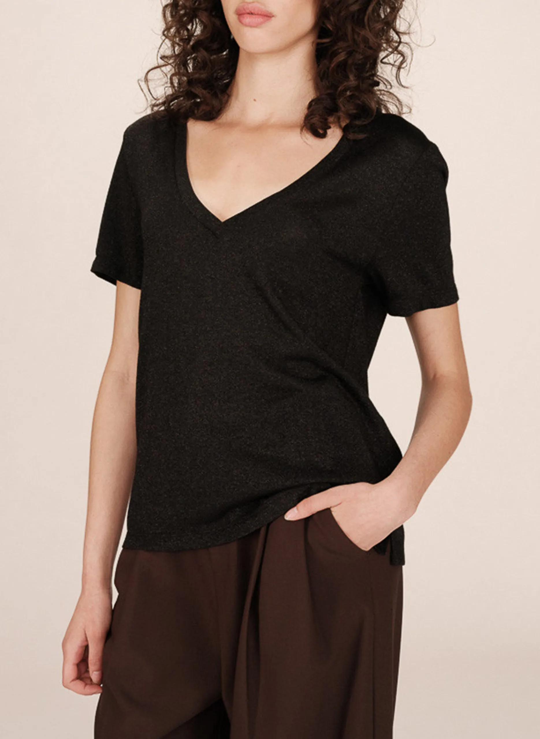 Top aus Crêpe mit V-Ausschnitt Schwarz STARDUST