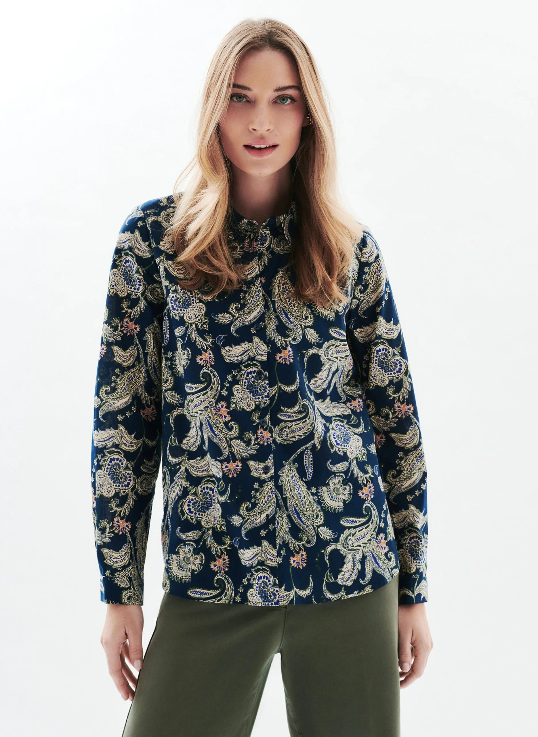 Ärmellose Bluse mit klassischem Kragen und Print Blau 252C-JESSICA2