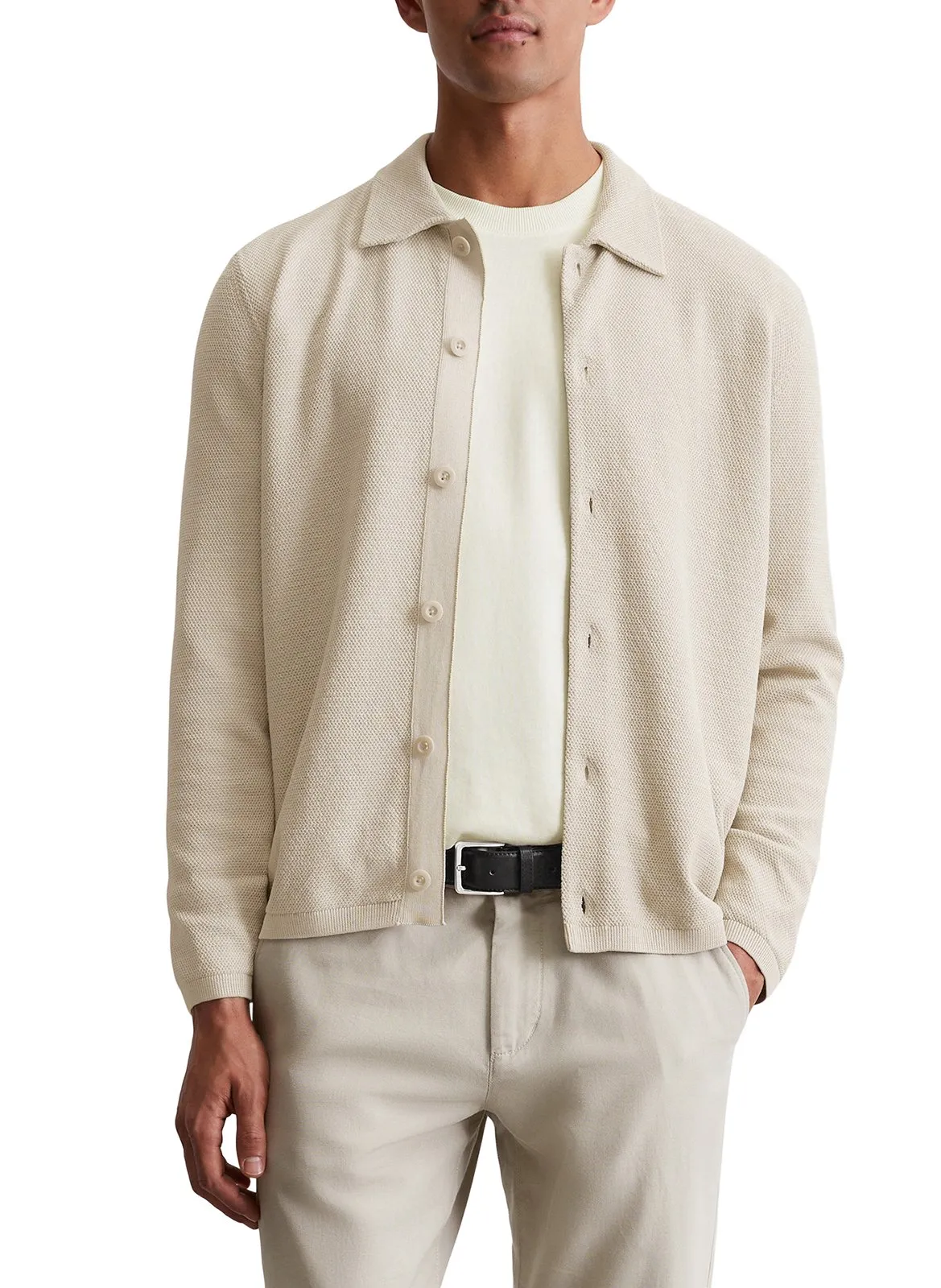 Baumwoll-Strickjacke mit klassischem Kragen Grau