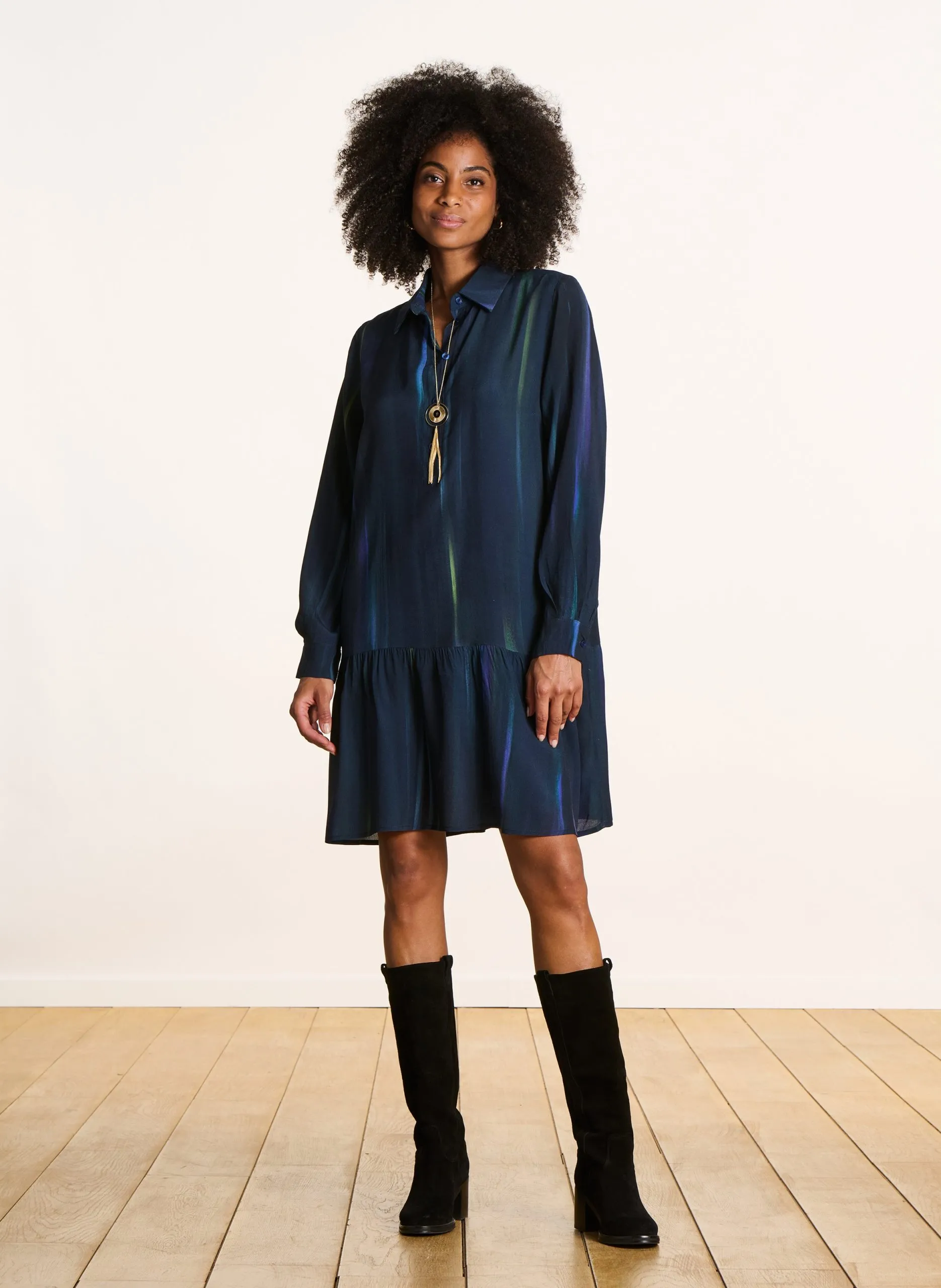 Weich fallendes, kurzes Volantkleid, bedruckt Blau