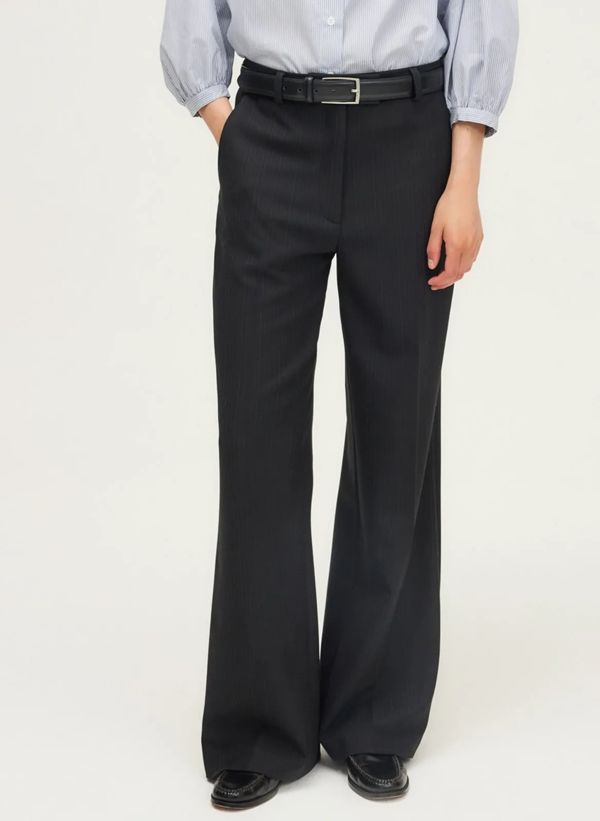 Weit geschnittene Hose Schwarz CHAYE