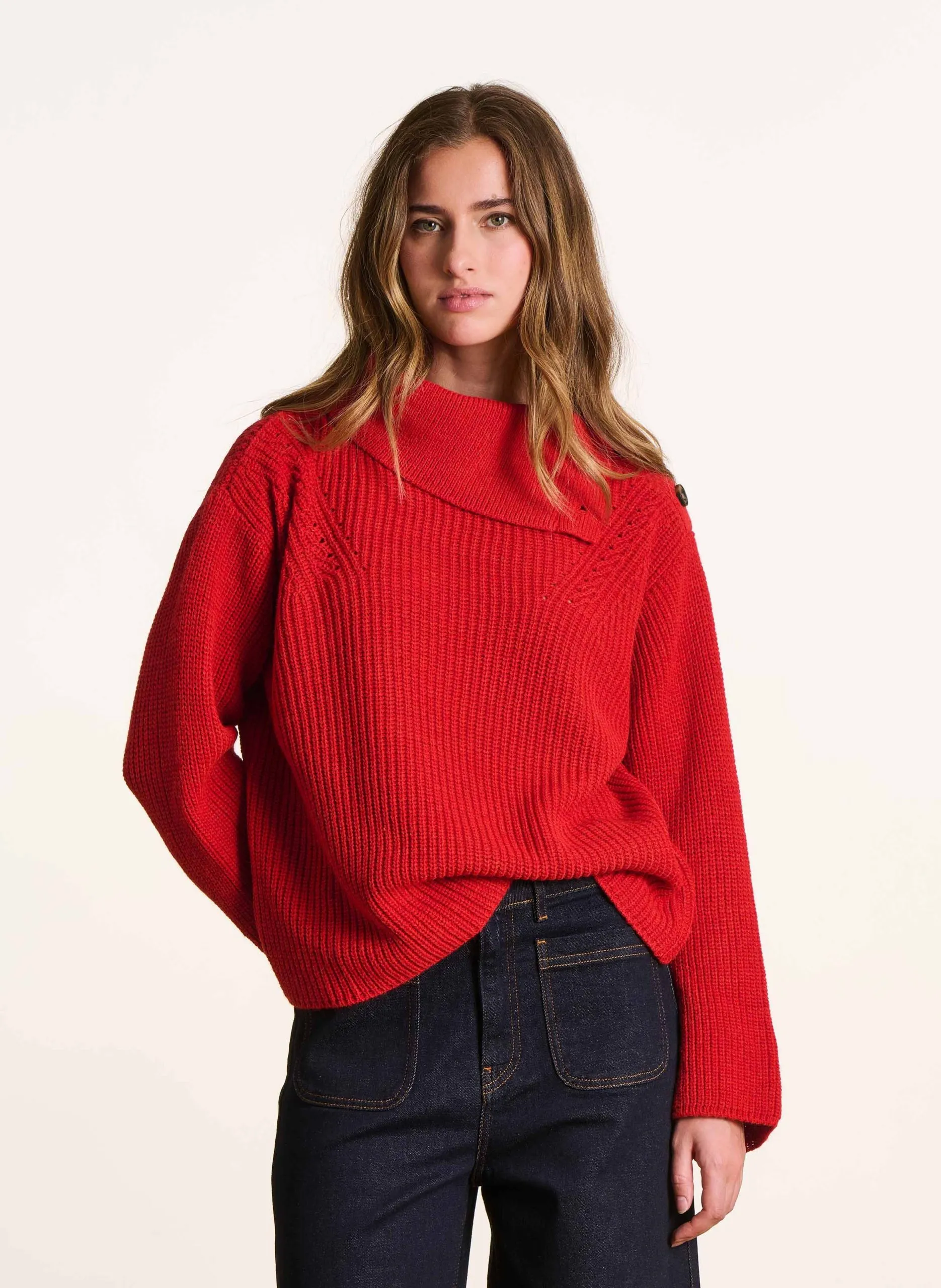 Asymmetrischer Oversized-Pullover mit Knopfleiste Rot