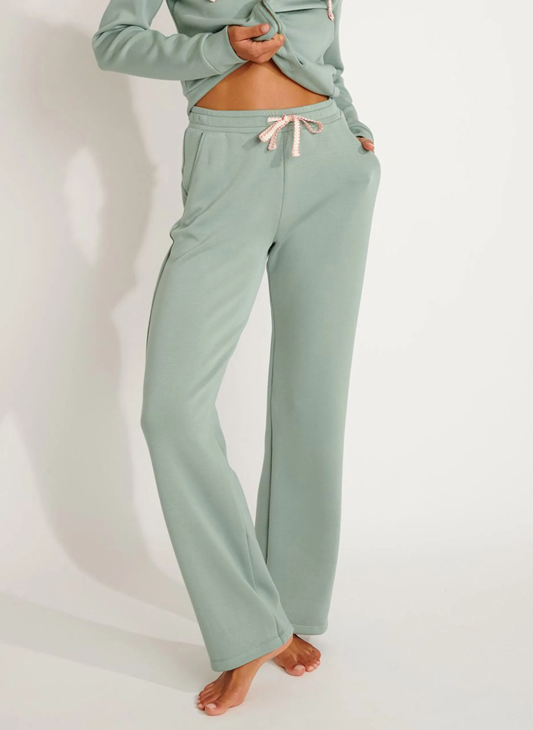 Gerade geschnittene Jogginghose Grun FLOWEGA BAYJOY