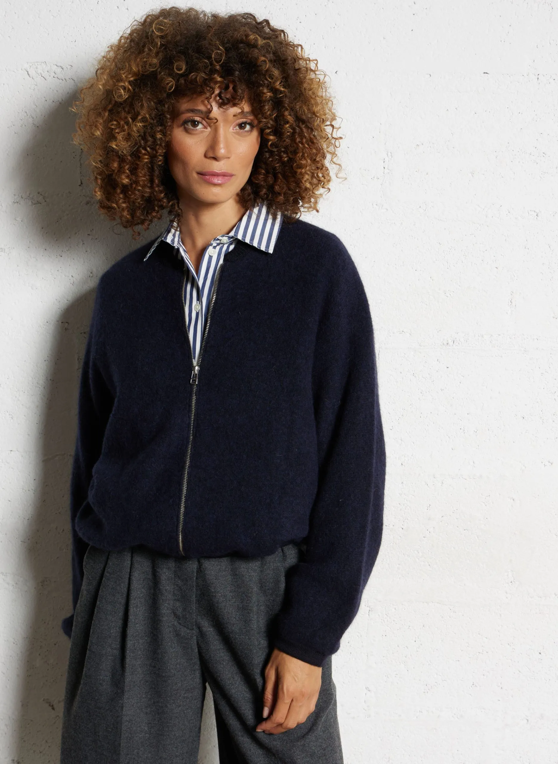 Einfarbige Strickjacke aus Mischwolle mit Reißverschluss Blau ASEDI