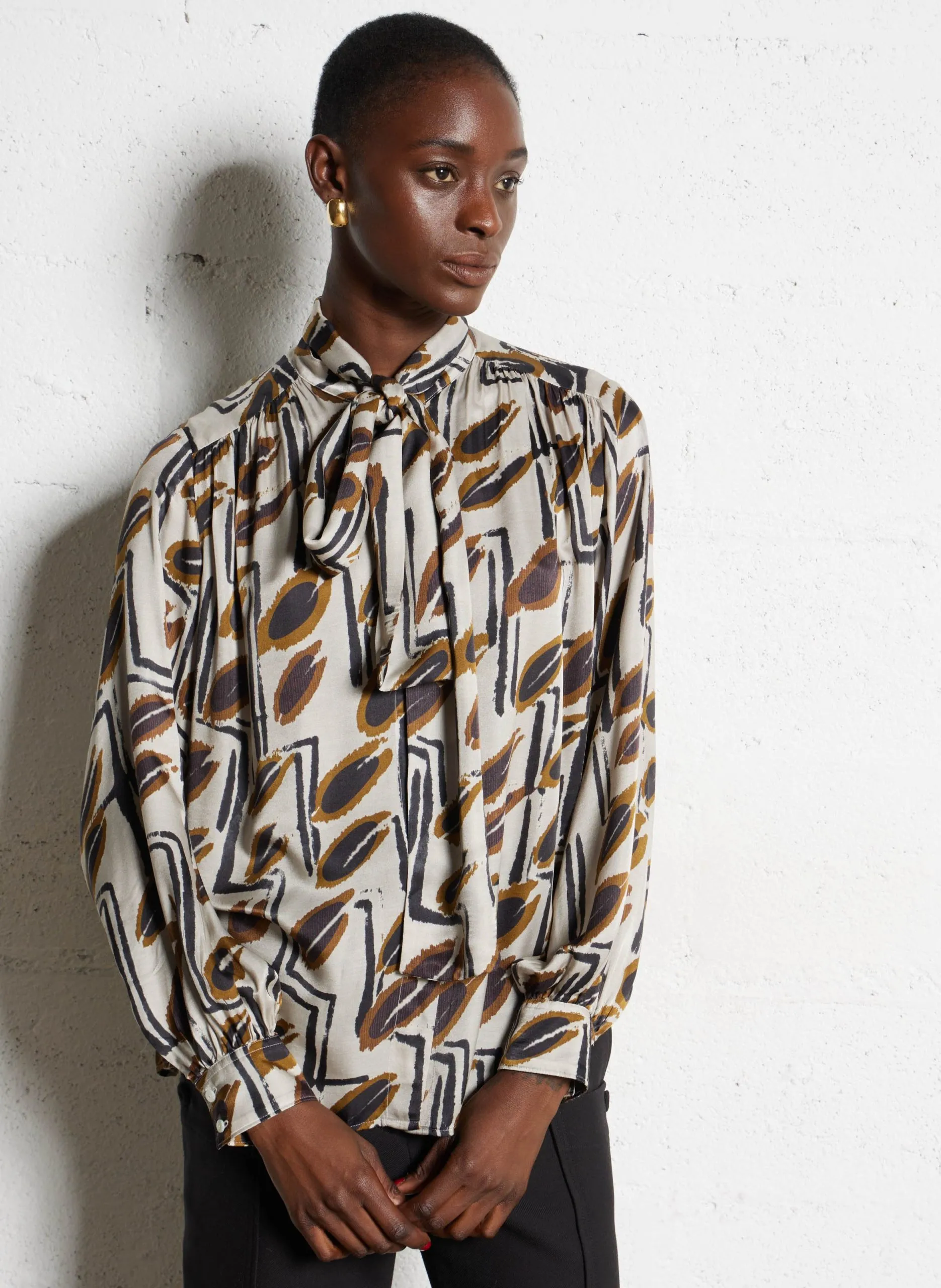 Weit geschnittene bedruckte Bluse mit Schal Orange CARMINA