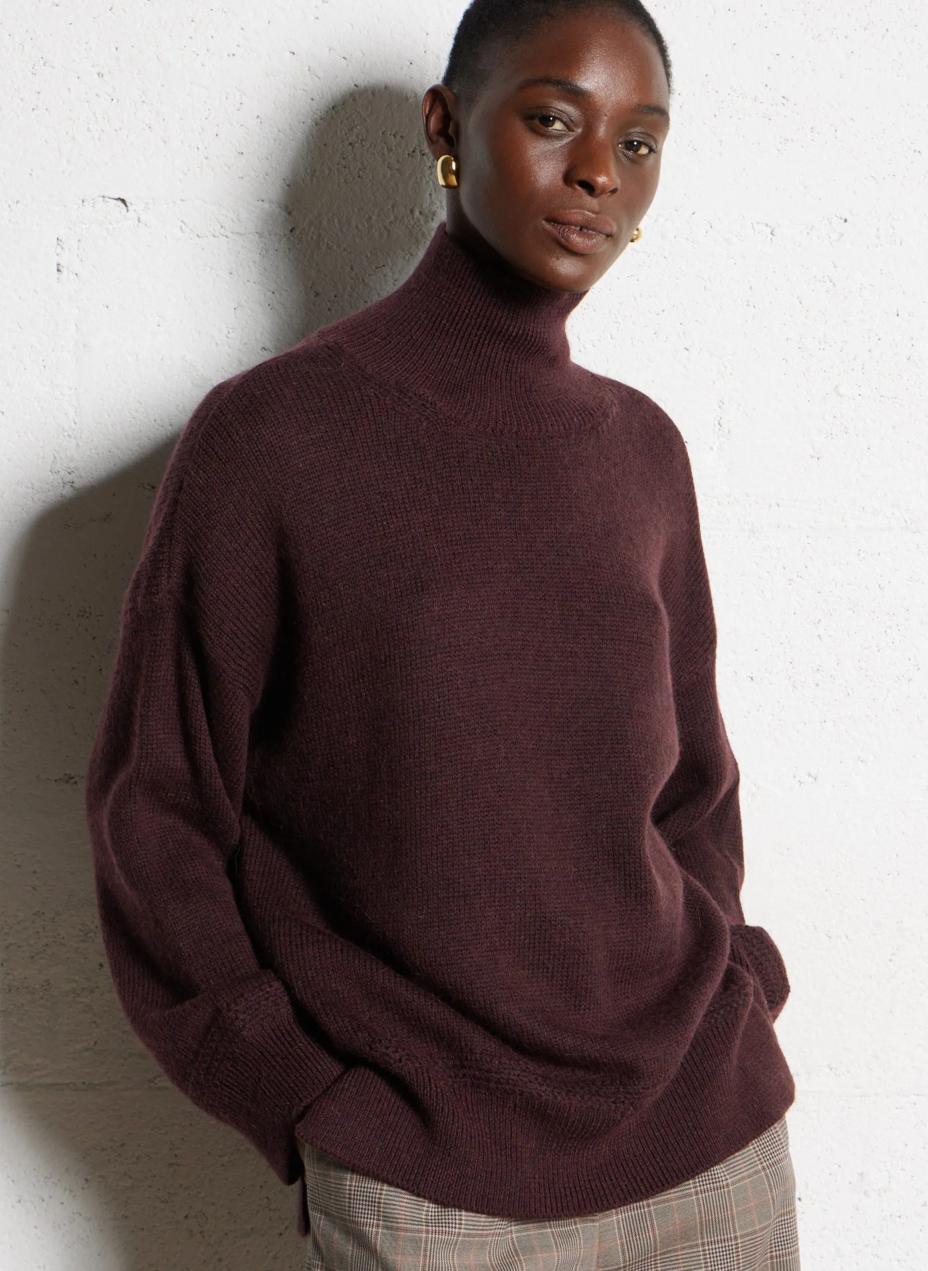 Weit geschnittener Pullover aus Wollmix mit Stehkragen Braun BARETTE