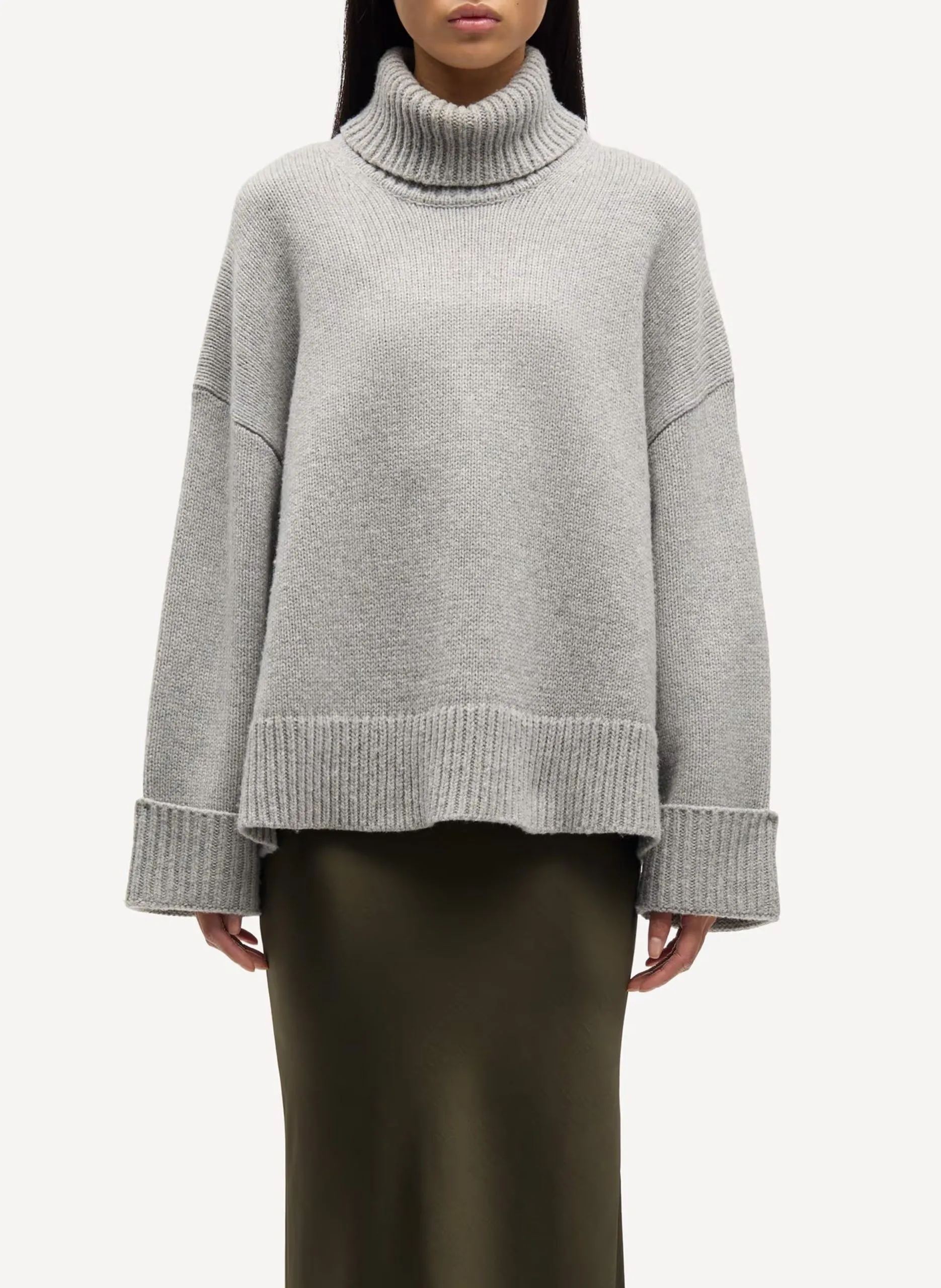 Weiter Rollkragenpullover aus Wollmix Silber SAKEIKU