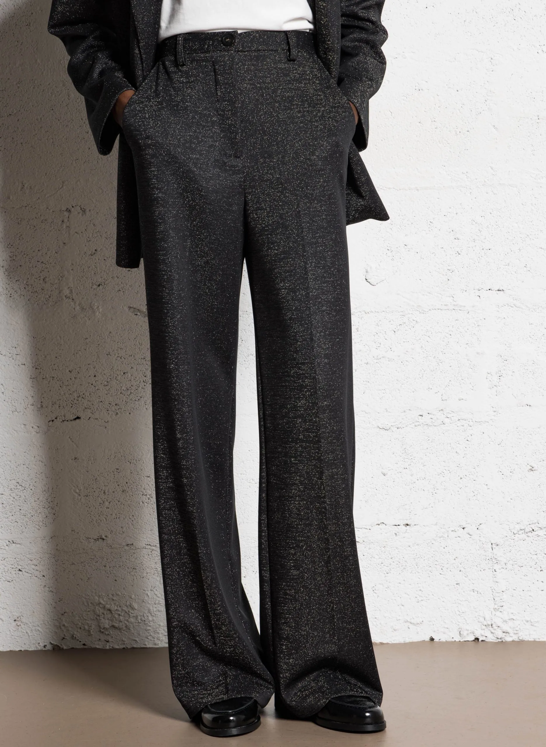 Gerade geschnittene Hose mit Metallic-Effekt Schwarz