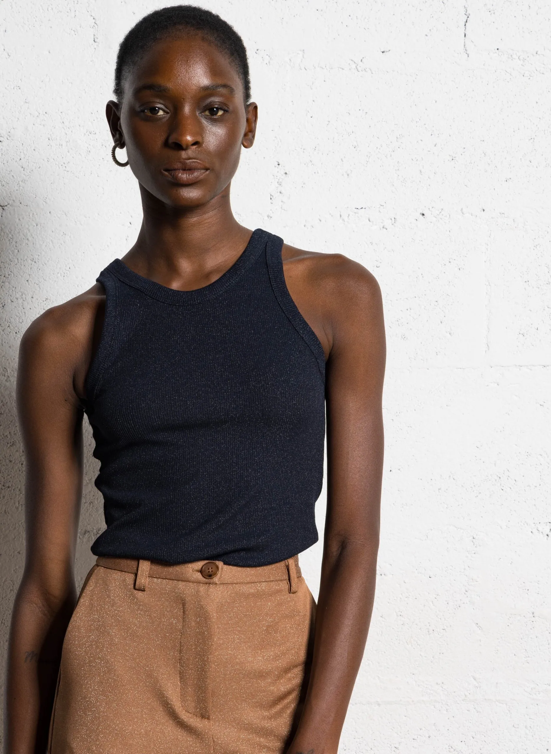 Rundhals-Tanktop mit Pailletten Blau