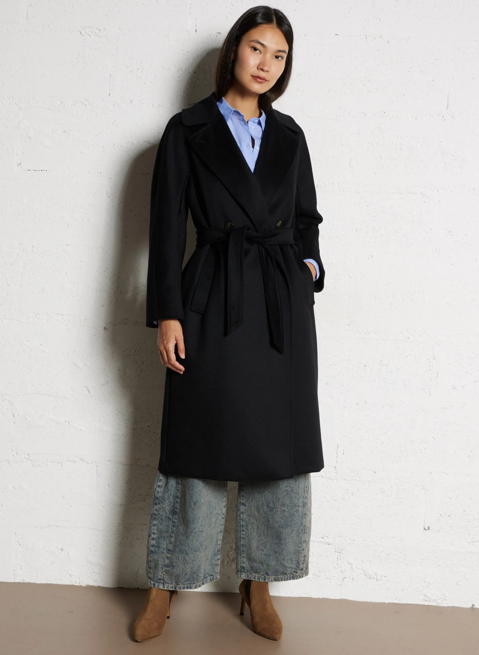 Cocoon-Mantel aus Wolle mit Reverskragen Schwarz RESINA