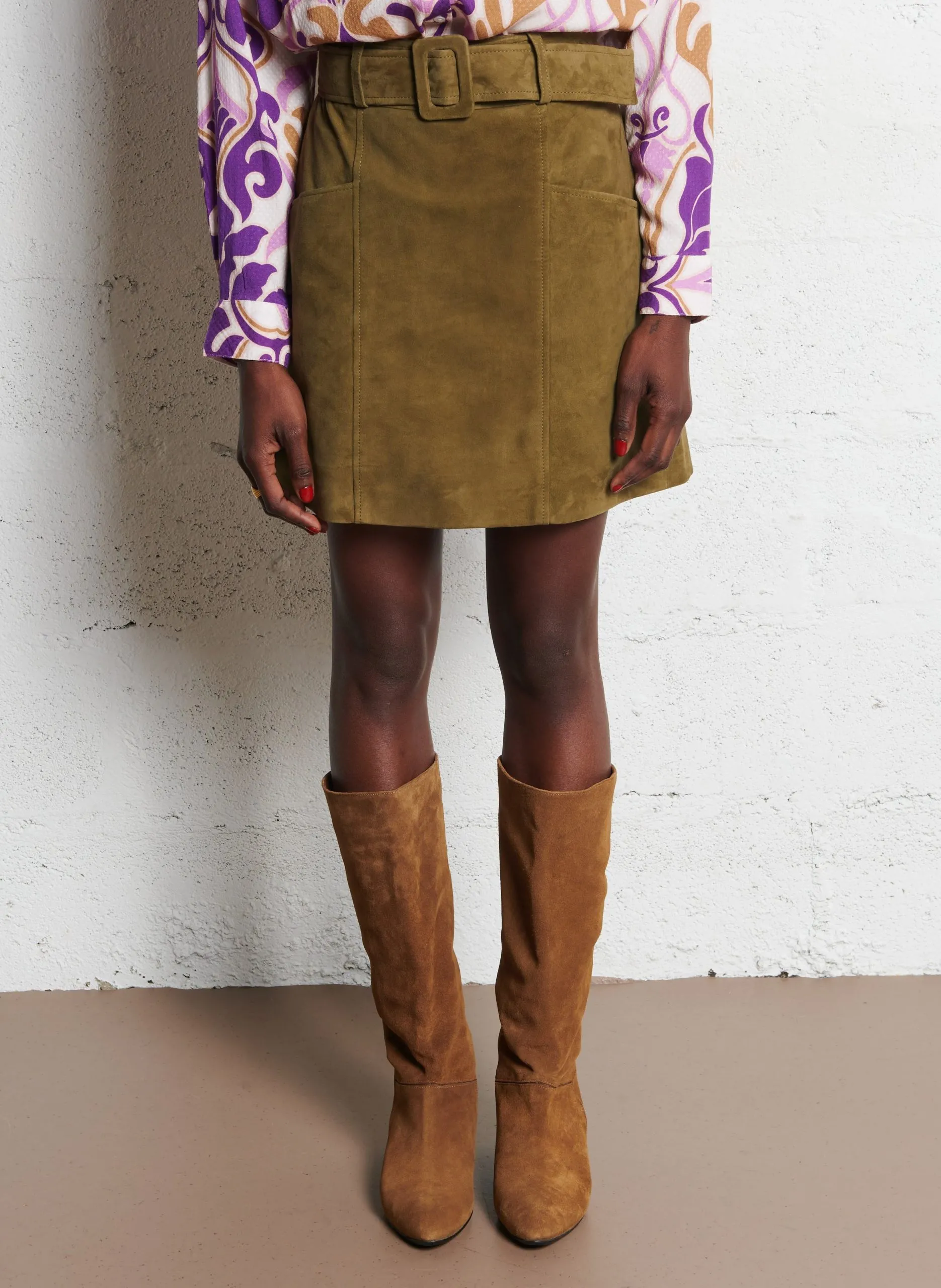 Kurzer gerader Wildlederrock Grun FAUSTINE