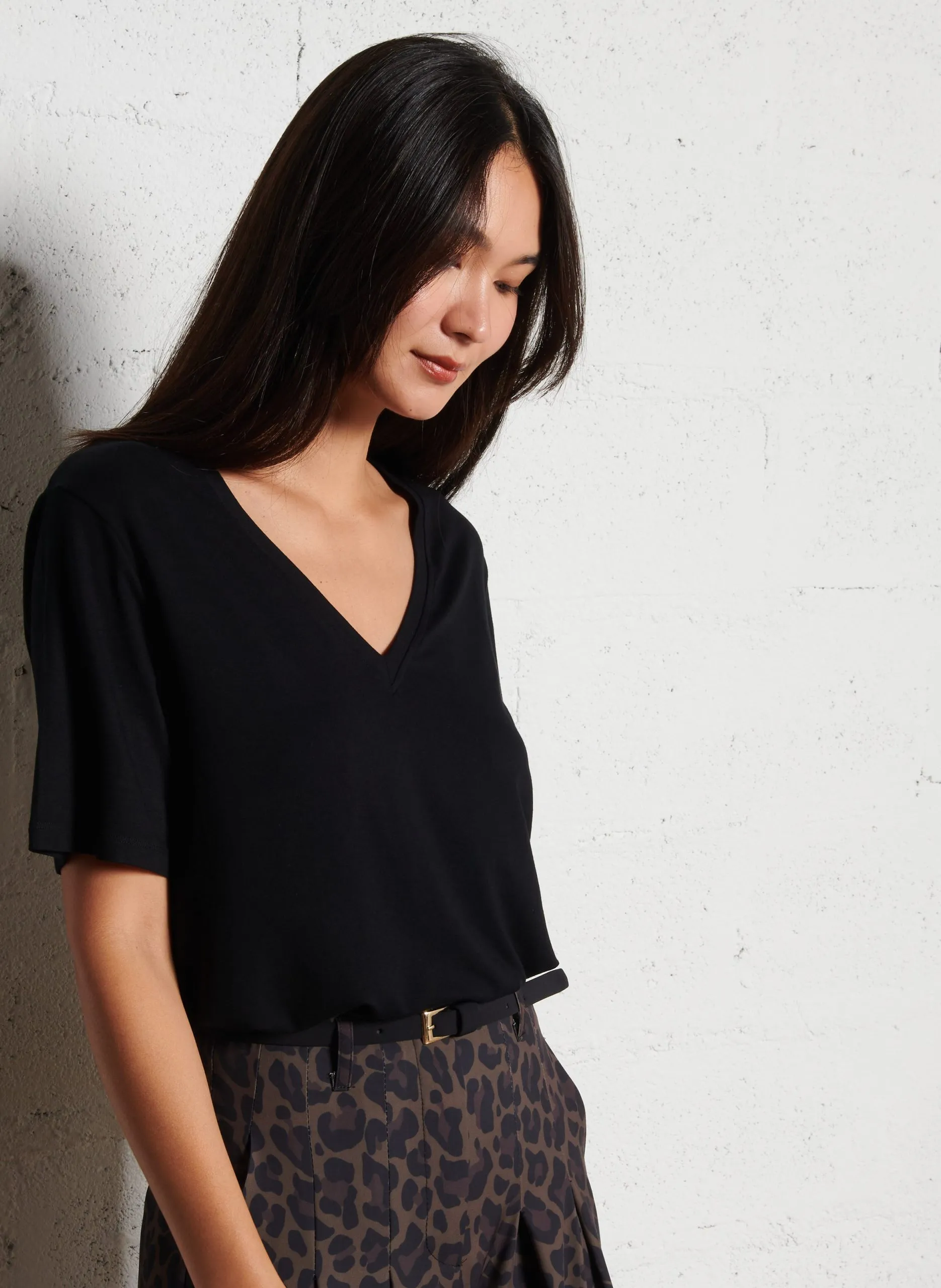 Top aus Crêpe mit V-Ausschnitt Schwarz