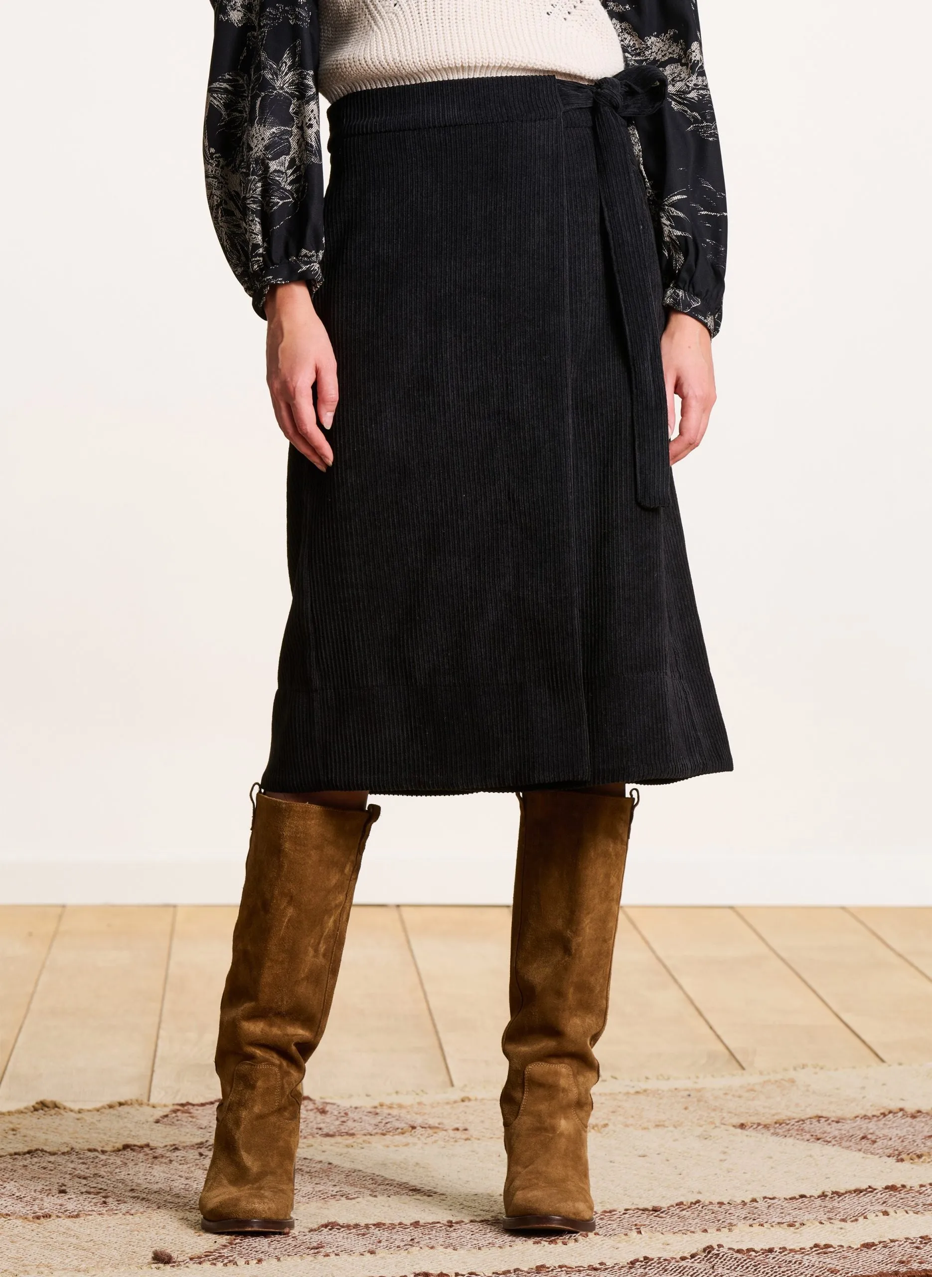 Wickelrock aus Samt in mittlerer Länge Schwarz
