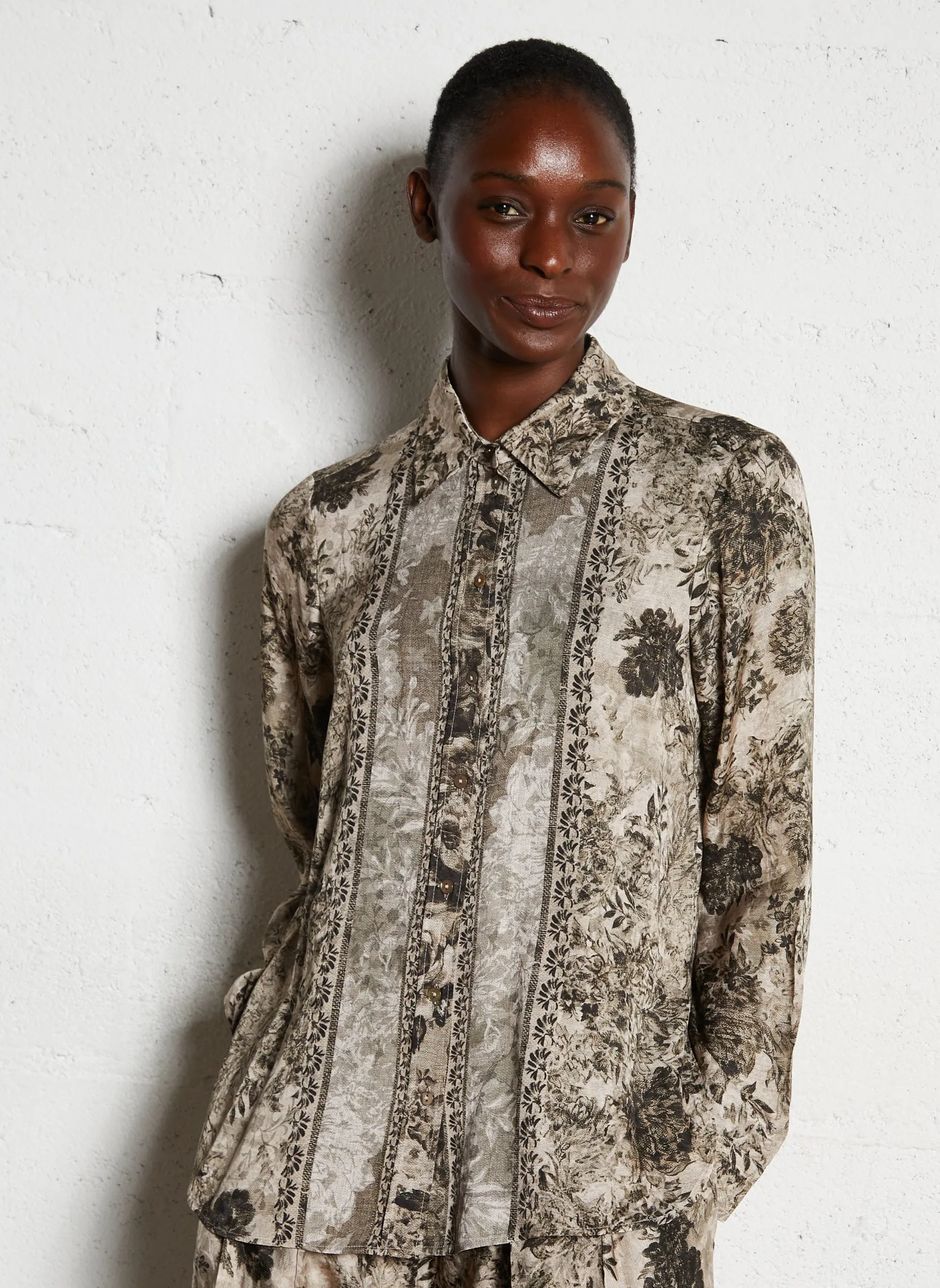 Bedrucktes Hemd mit klassischem Kragen Grun ARLES