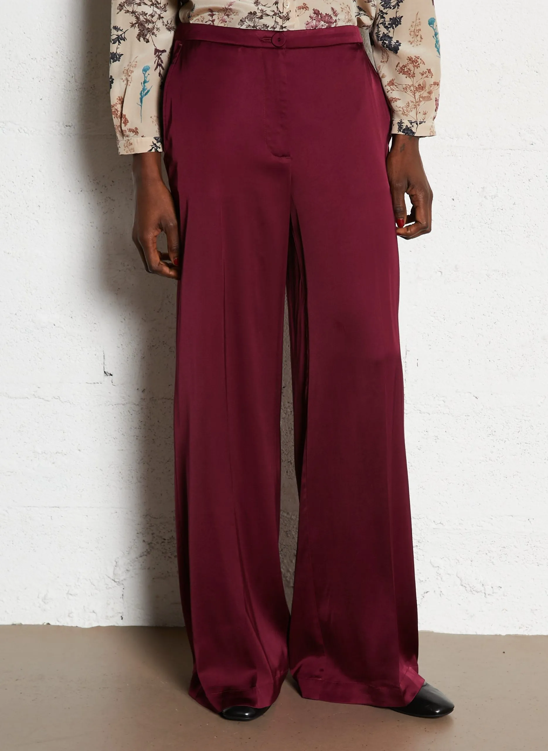 Weit geschnittene Satinhose Rot WILDE