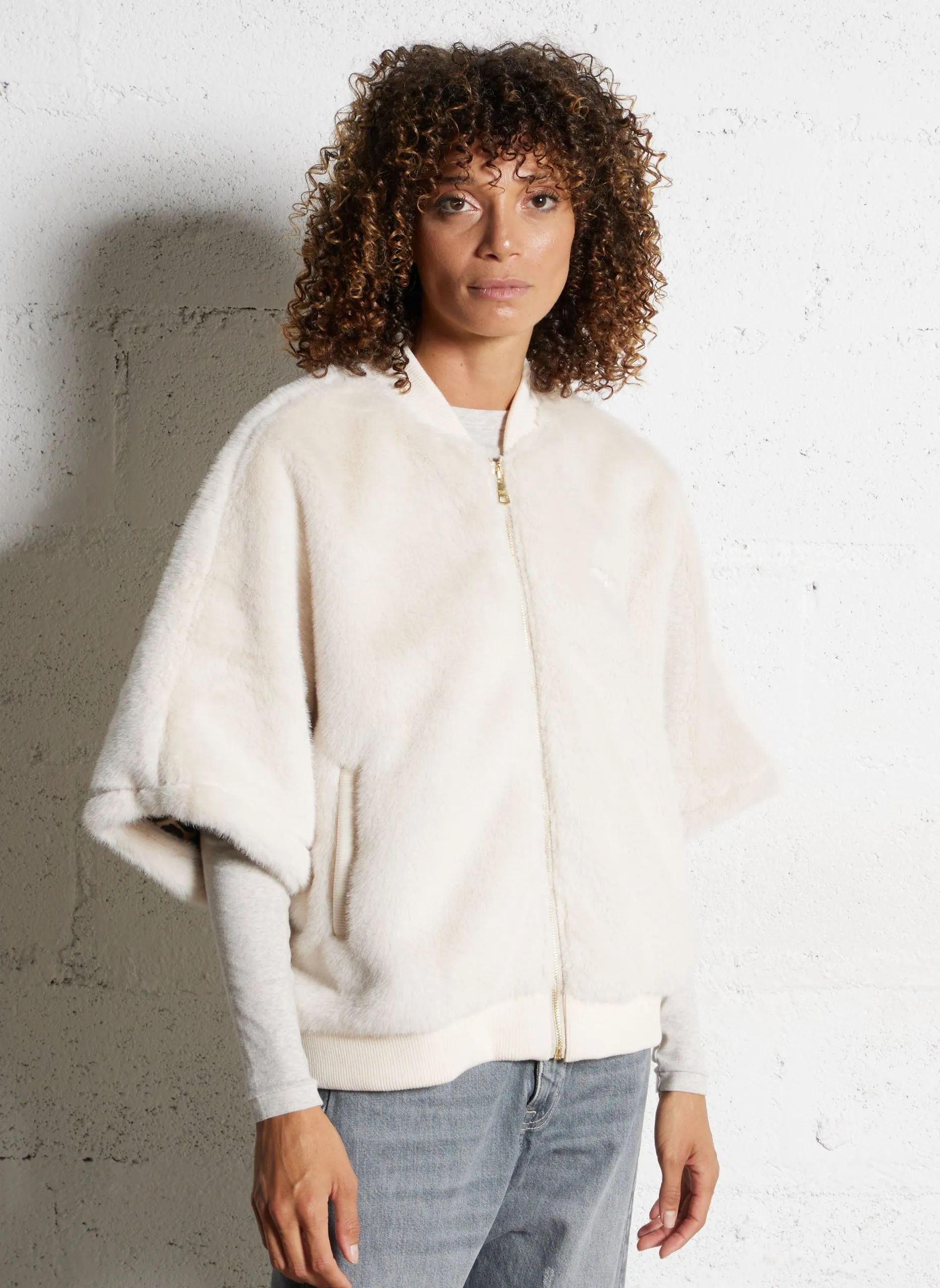 Weite Jacke mit Teddy-Kragen Beige OPPLAND