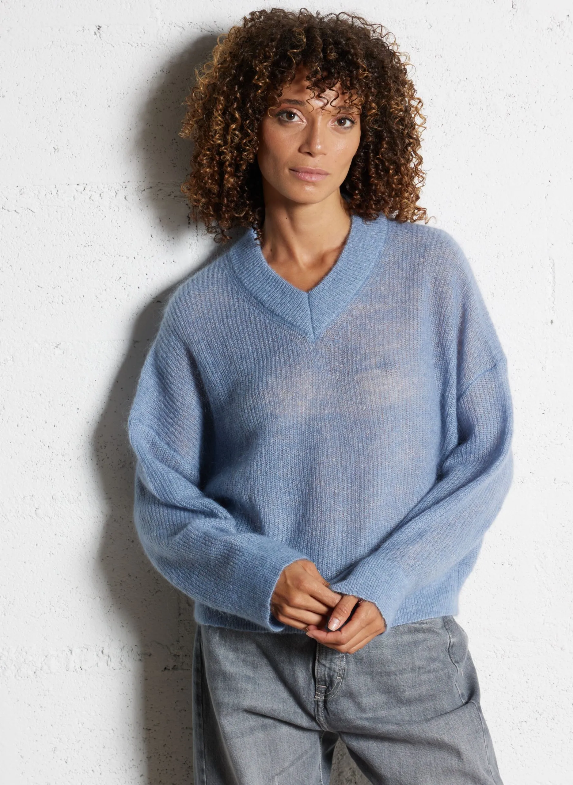 Weiter Mohair-Mix-Pullover mit V-Ausschnitt Grau ARCY