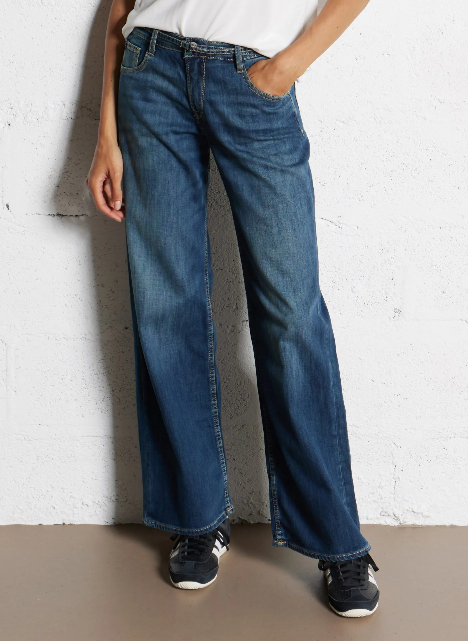 Ausgestellte Jeans aus Baumwoll-Mix Blau LAURYN