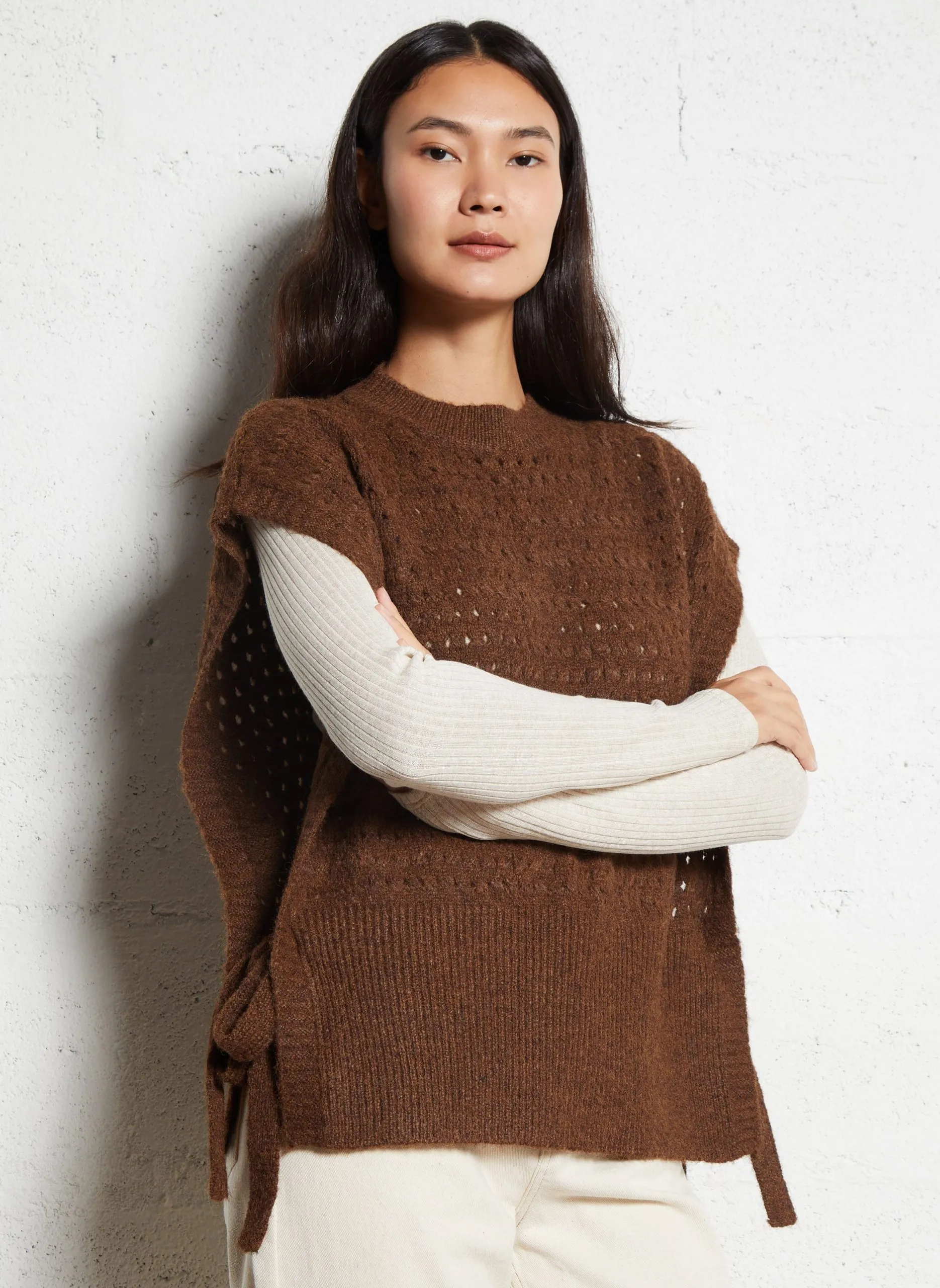 Weiter Pullover mit Rundhalsausschnitt Braun