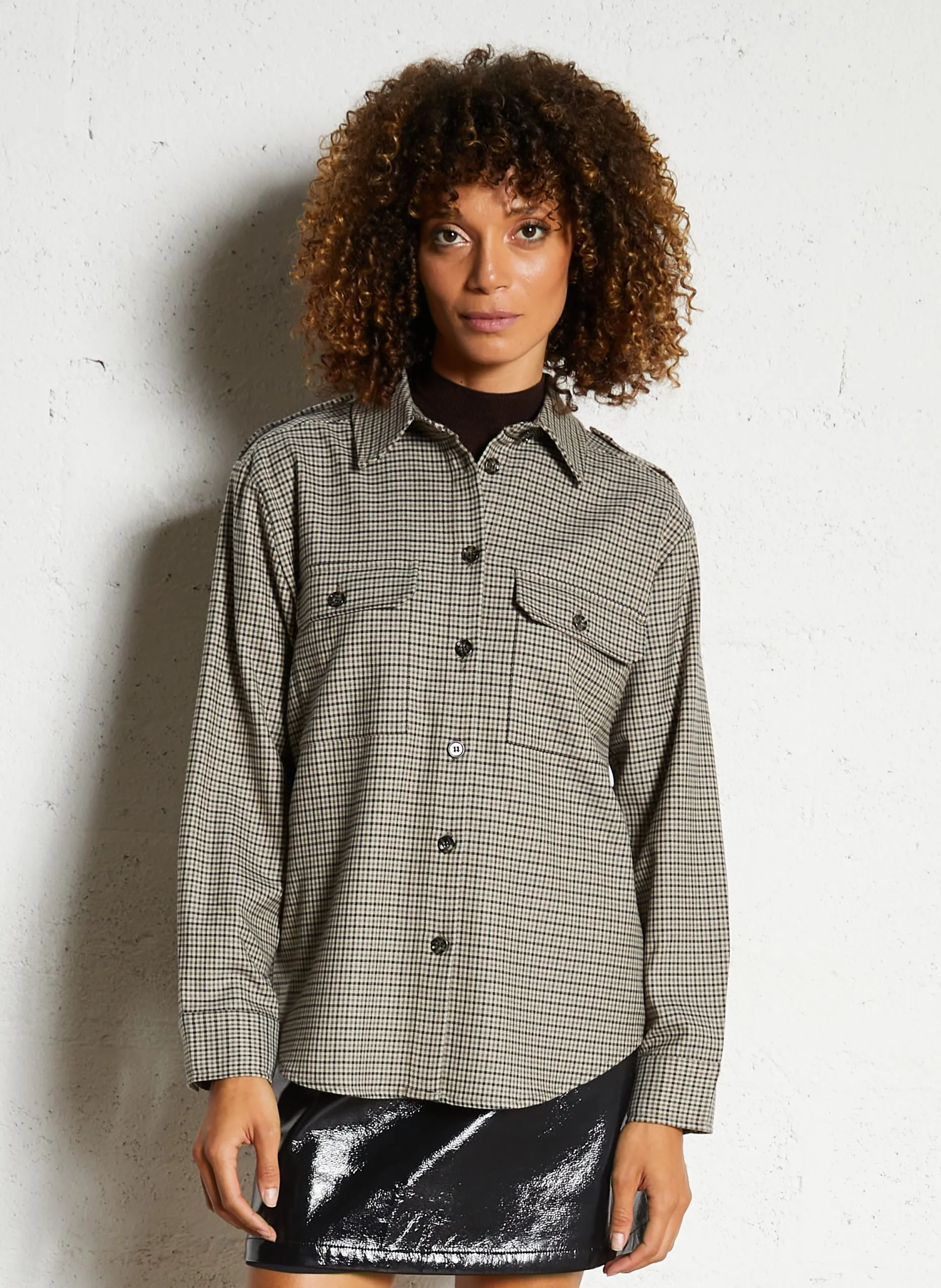 Oversize-Bluse mit klassischem Kragen und Print Beige THOMAS